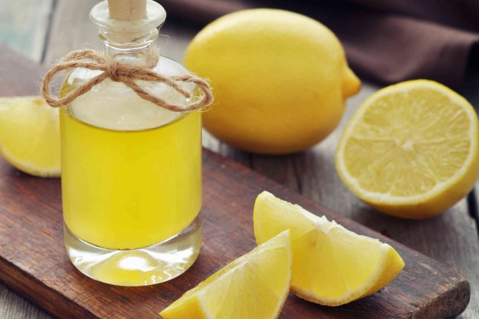 Proprietà olio essenziale di limone